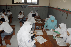 Read more about the article Mengembangkan Kemampuan Menulis di SMA