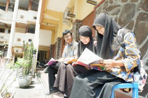 Read more about the article Program Literasi: Meningkatkan Keterampilan Membaca SMA