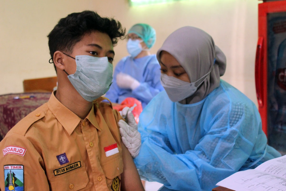 Vaksinasi tahap 2 untuk siswa dan warga SMA “PLUS DARMA SISWA”