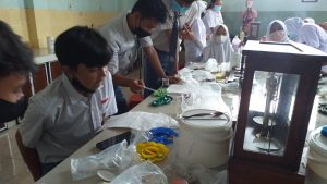 Read more about the article Pentingnya Pendidikan Kesehatan Reproduksi bagi Siswa SMA